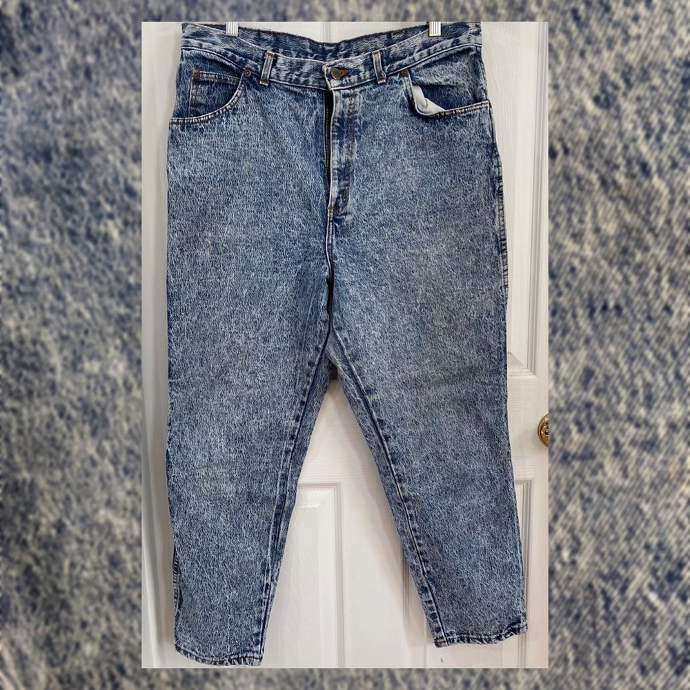 Chic Acid Wash Straight Leg Jeans